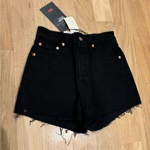 High Rise Levi Shorts NWT
